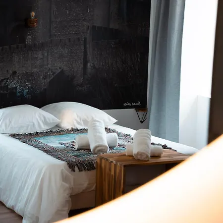 Guest house Les De La Cite De 3*